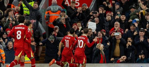 开云体育网页版-利物浦遭遇曼城挑战，谁能晋级欧洲足坛巅峰