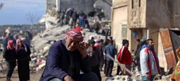 开云体育app下载-沙尔克遭受惨败，保级压力剧增