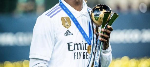 开云体育网页版-加拿大足球明星在国际比赛中表现出色