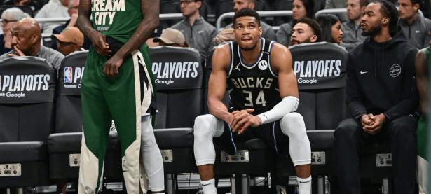 开云体育官网入口-关于雄鹿球队转入外援引争议，球迷意见分歧的信息