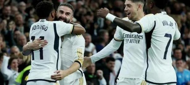 开云体育在线登录-西甲疯狂进球战，顶级豪门争夺胜利