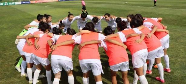 开云体育在线登录-冠军归来！国家女足登顶胜利，全队庆祝精彩战果的简单介绍