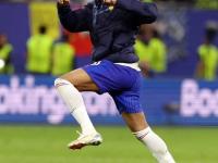 开云体育官网-意大利选手突破障碍拔得头筹，法国队紧追不舍的简单介绍