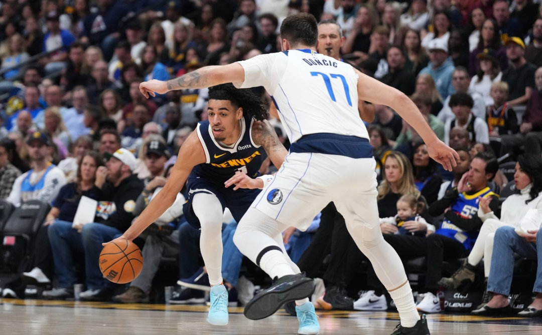 独行侠横扫掘金，东契奇砍下三双数据