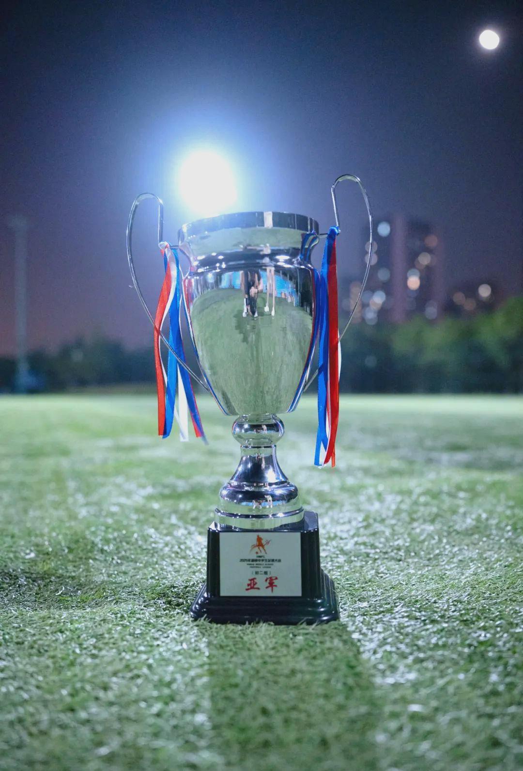 顶级足球俱乐部近期取得辉煌战绩 顶级足球俱乐部近期取得辉煌战绩