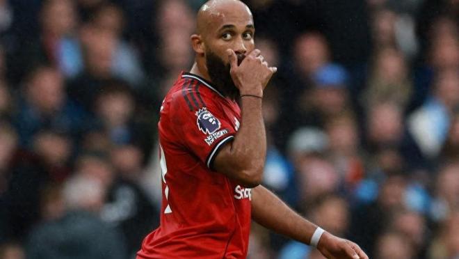 曼联主帅赞扬球员斗志，期待更好表现的简单介绍