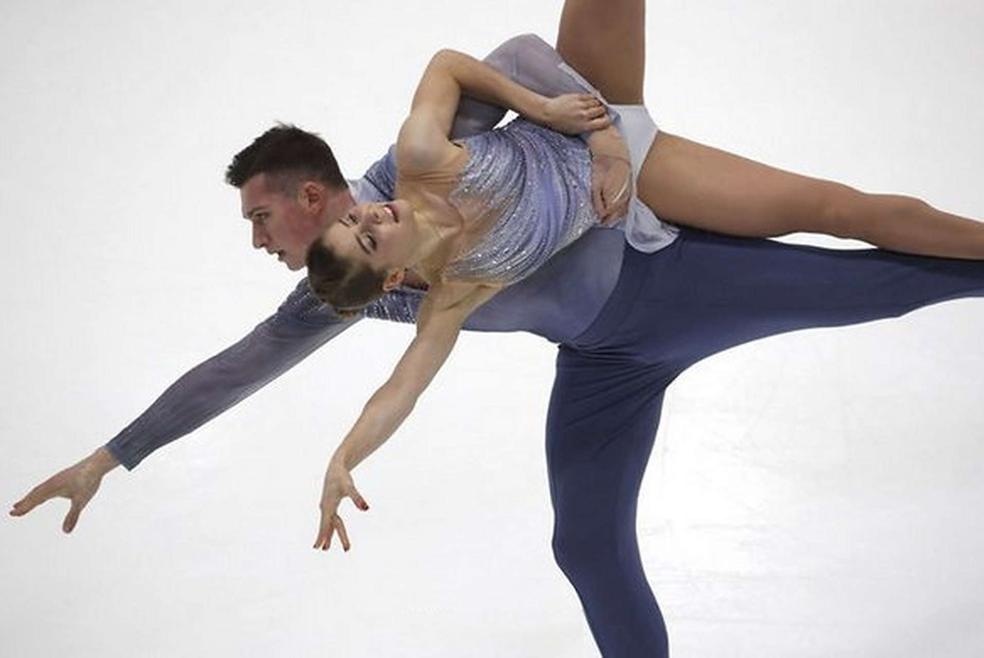 花样滑冰双人自由滑:俄罗斯组合获得最高分 花样滑冰双人自由滑:俄罗斯组合获得最高分